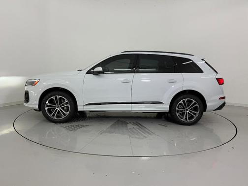 2026 Audi Q7 55 Prestige