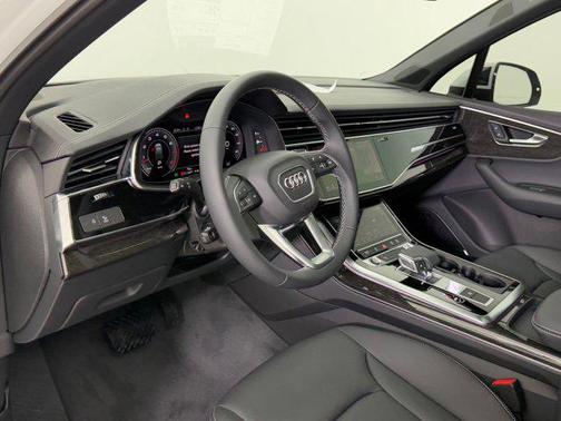 2026 Audi Q7 55 Premium