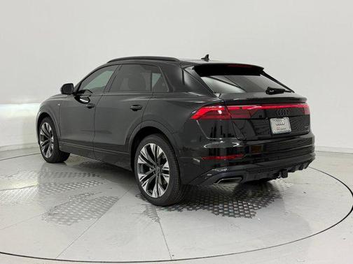 2026 Audi Q8 55 Premium Plus