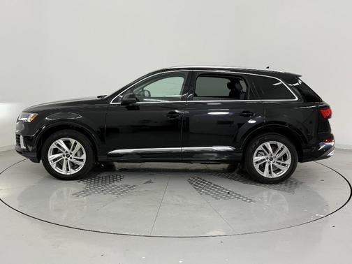 2024 Audi Q7 55 Premium Plus