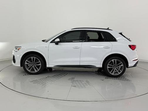 2024 Audi Q3 45 S line Premium Plus