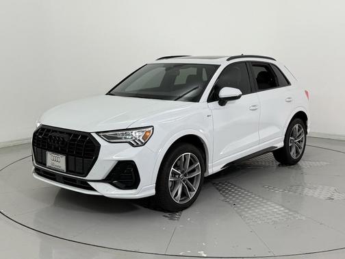 2024 Audi Q3 45 S line Premium Plus