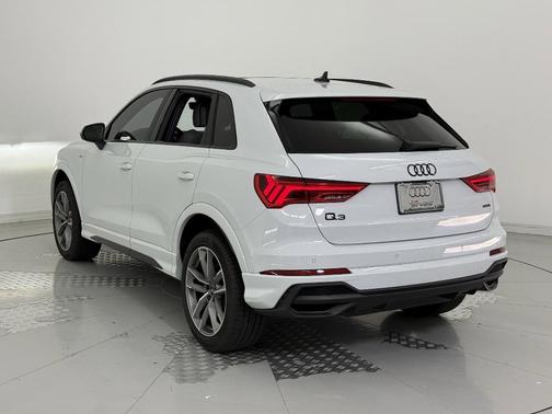 2024 Audi Q3 45 S line Premium Plus