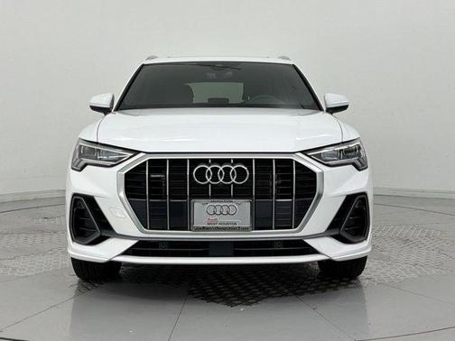 Ibis White 2023 Audi Q3 45 S line Premium Plus