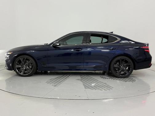 2023 Genesis G70 2.0T RWD