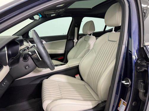 2023 Genesis G70 2.0T RWD