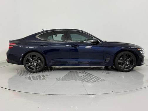 2023 Genesis G70 2.0T RWD