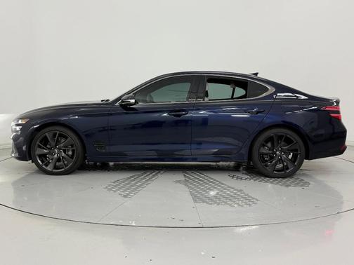 2023 Genesis G70 2.0T RWD