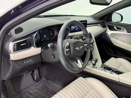 2023 Genesis G70 2.0T RWD