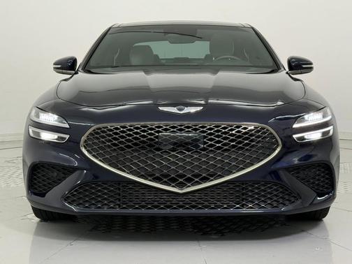 2023 Genesis G70 2.0T RWD