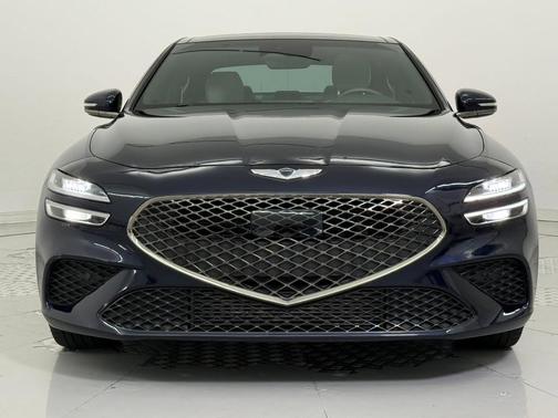 2023 Genesis G70 2.0T RWD