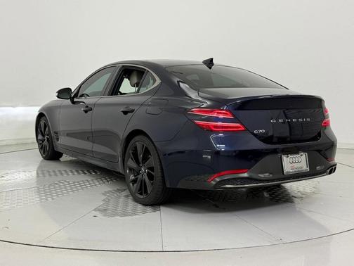 2023 Genesis G70 2.0T RWD