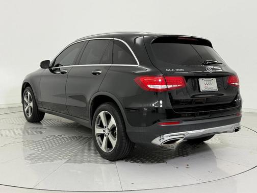 2017 Mercedes-Benz GLC 300 Base