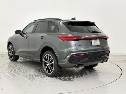 Daytona Gray Metallic 2026 Audi Q5 Premium Plus TFSI quattro S tronic