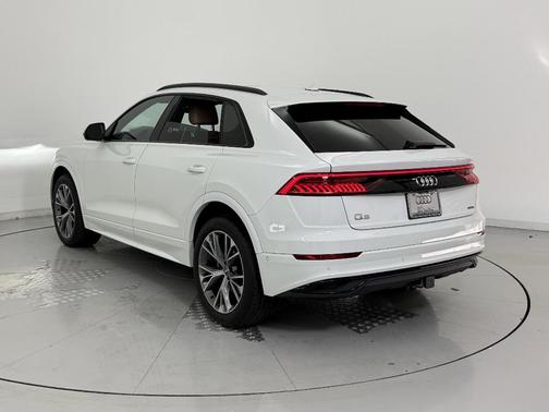 2021 Audi Q8 55 Premium