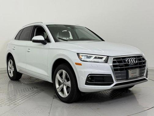 2020 Audi Q5 45 Prestige
