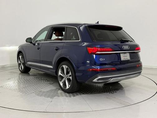 2022 Audi Q7 55 Premium Plus