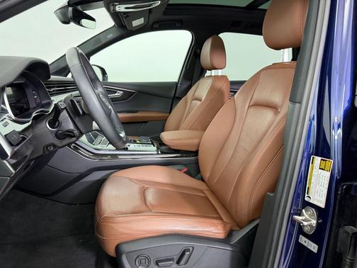 2022 Audi Q7 55 Premium Plus