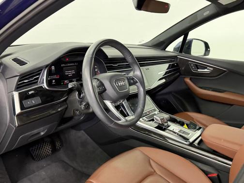 2022 Audi Q7 55 Premium Plus