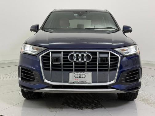 2022 Audi Q7 55 Premium Plus