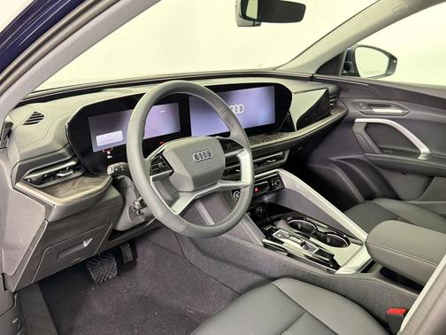 Navarra Blue Metallic 2026 Audi Q5 Premium TFSI quattro S tronic