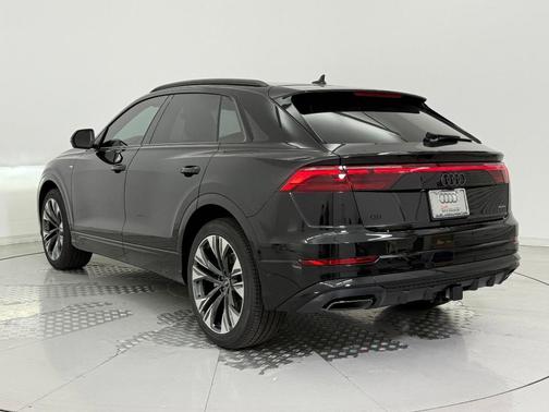 2026 Audi Q8 55 Premium Plus