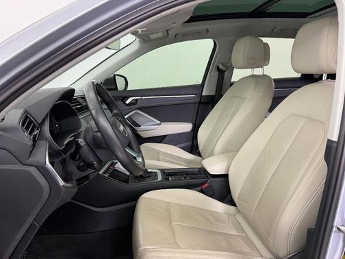 2022 Audi Q3 40 Premium