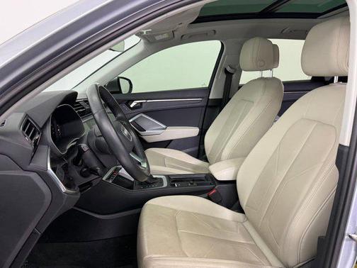 2022 Audi Q3 40 Premium
