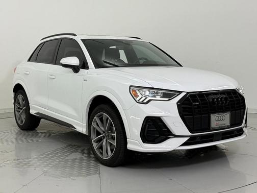 2025 Audi Q3 Premium 45 TFSI S line quattro Tiptronic