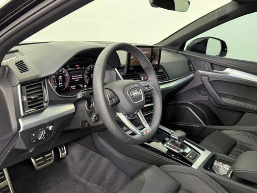 2024 Audi Q5 45 S line Prestige
