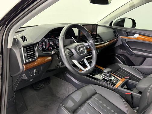 2023 Audi Q5 45 S line Premium Plus