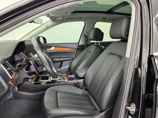 2023 Audi Q5 45 S line Premium Plus