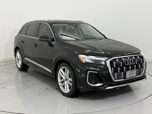 2025 Audi Q7 55 Premium Plus