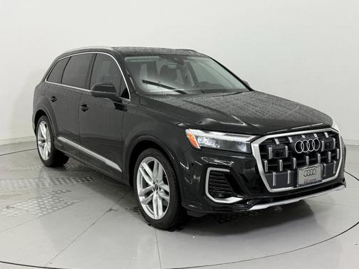 2025 Audi Q7 55 Premium Plus