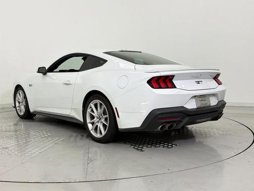 OXFORD WHITE 2024 Ford Mustang GT Premium