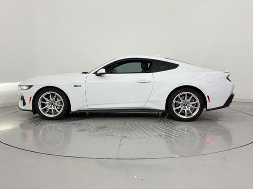 OXFORD WHITE 2024 Ford Mustang GT Premium
