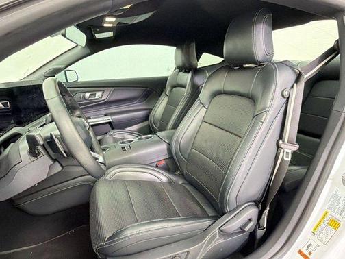 OXFORD WHITE 2024 Ford Mustang GT Premium