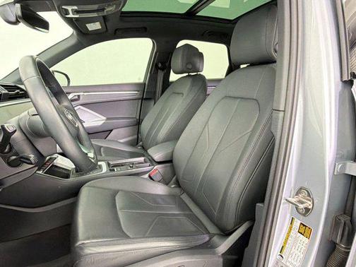 2023 Audi Q3 Premium