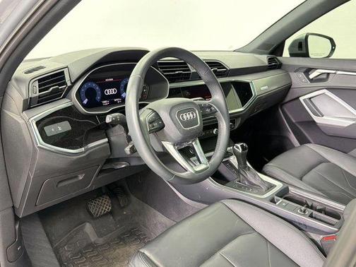 2023 Audi Q3 Premium 40 TFSI quattro Tiptronic