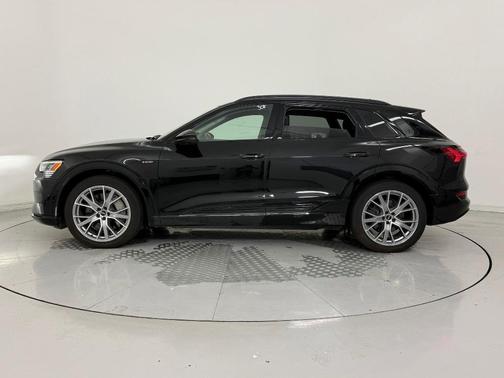2021 Audi e-tron Prestige