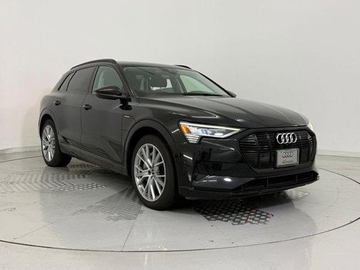 Mythos Black Metallic 2021 Audi e-tron Prestige