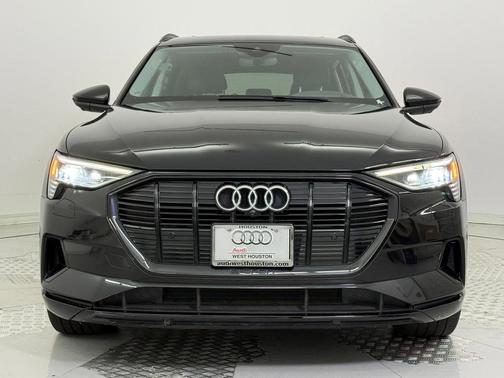 2021 Audi e-tron Prestige
