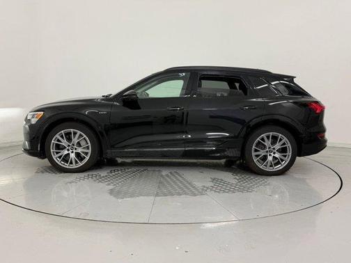 2021 Audi e-tron Prestige