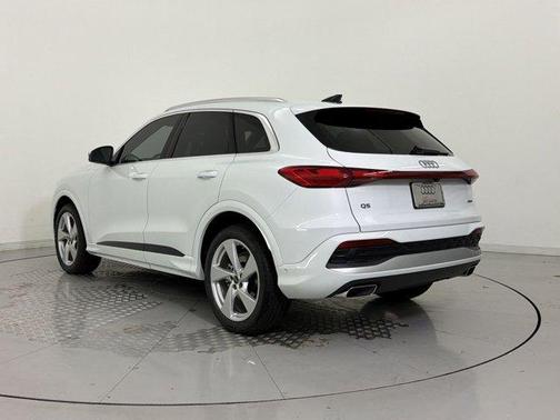 Glacier White Metallic 2026 Audi Q5 Prestige TFSI quattro S tronic
