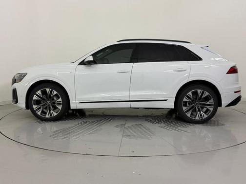 Glacier White Metallic 2026 Audi Q8 55 Prestige