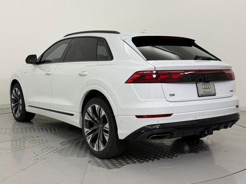 Glacier White Metallic 2026 Audi Q8 55 Prestige