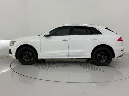 2023 Audi Q8 55 Premium