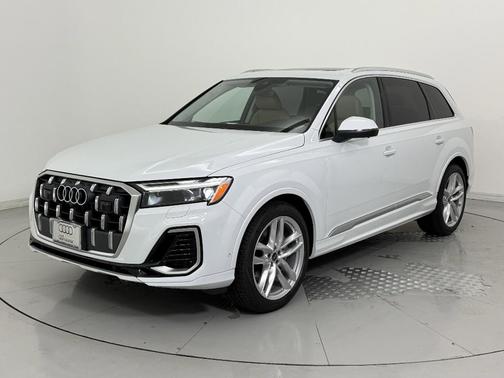 2025 Audi Q7 55 Premium Plus