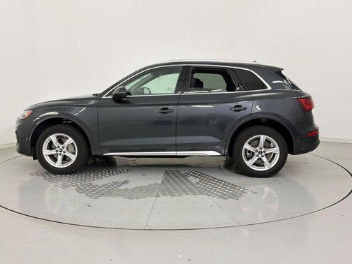 Manhattan Gray Metallic 2023 Audi Q5 40 Premium