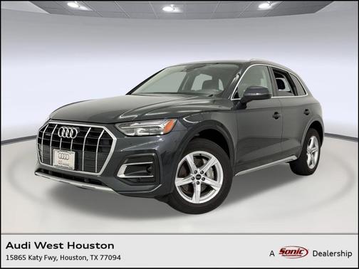 Manhattan Gray Metallic 2023 Audi Q5 40 Premium